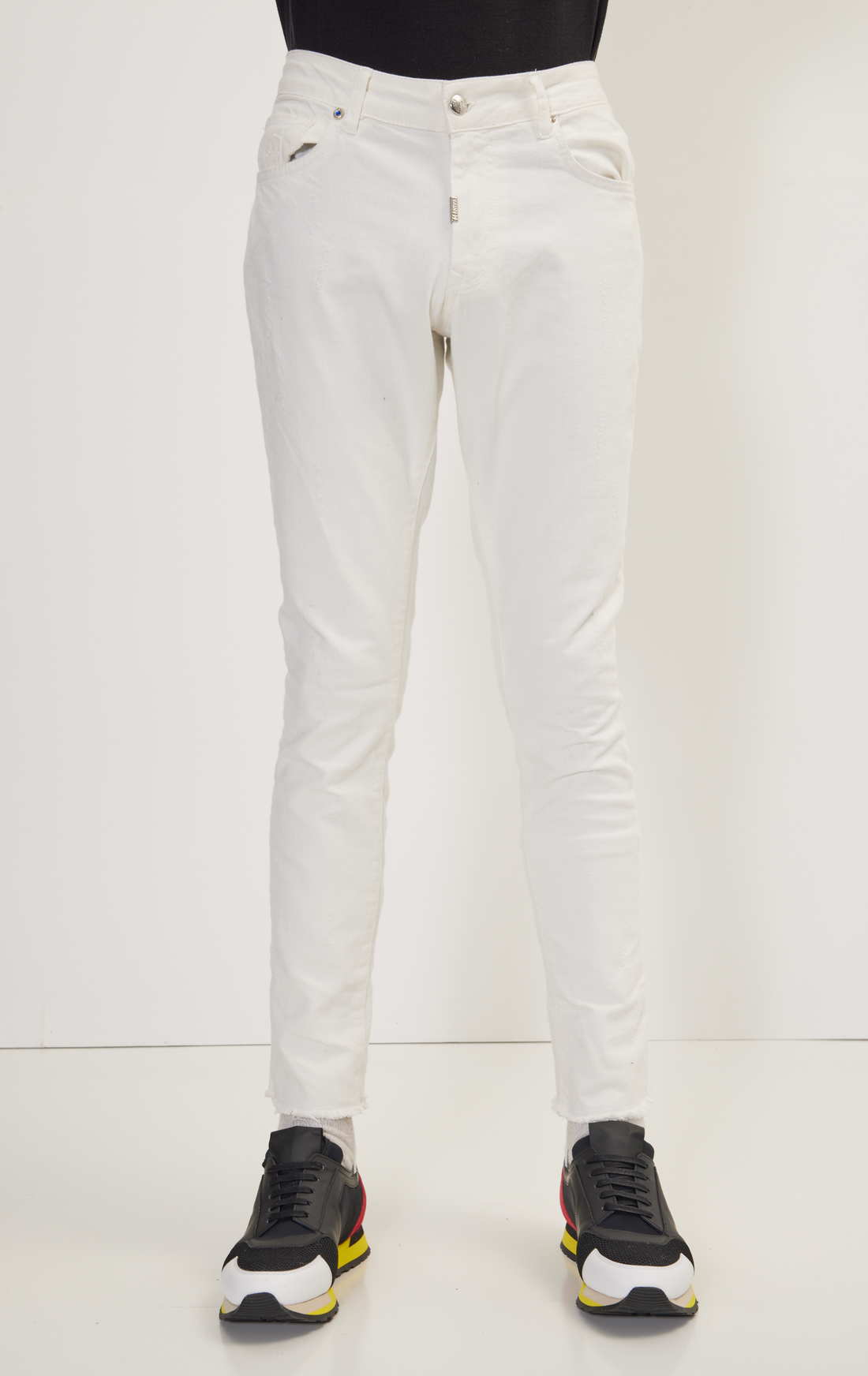 Jeans ajustados con bajo rasgado desgastado - Blanco