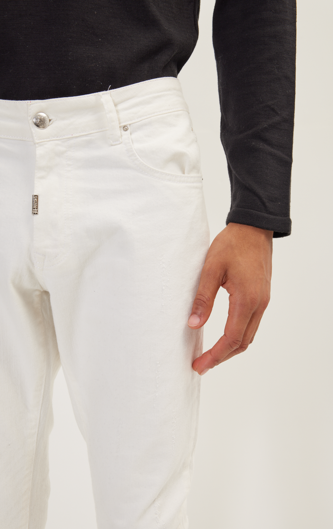 Jeans ajustados con bajo rasgado desgastado - Blanco