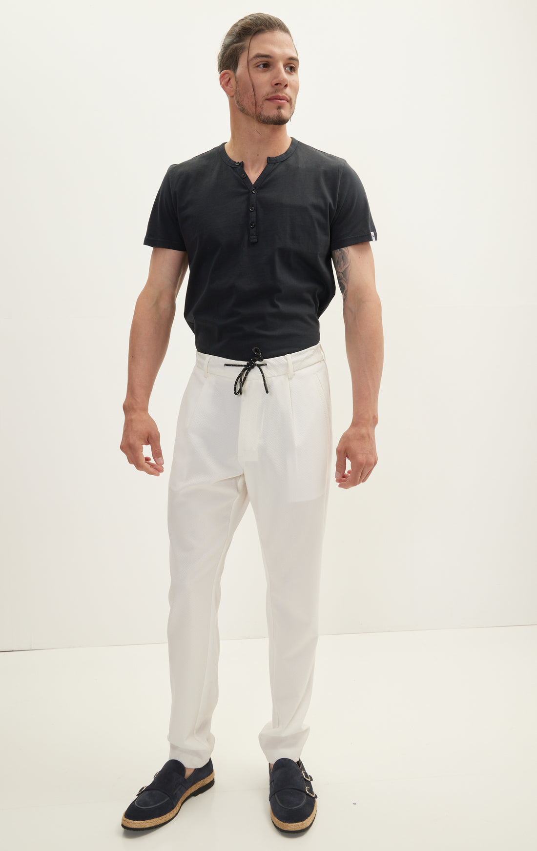 Black shirt and off white pants Clearance