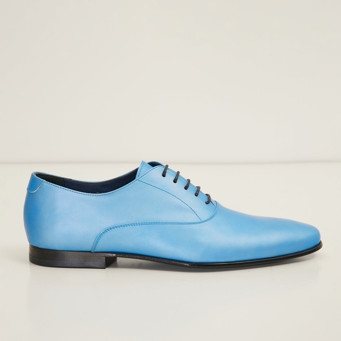 N° D1018 PATENT LEATHER OXFORDS - METALLIC SKY BLUE